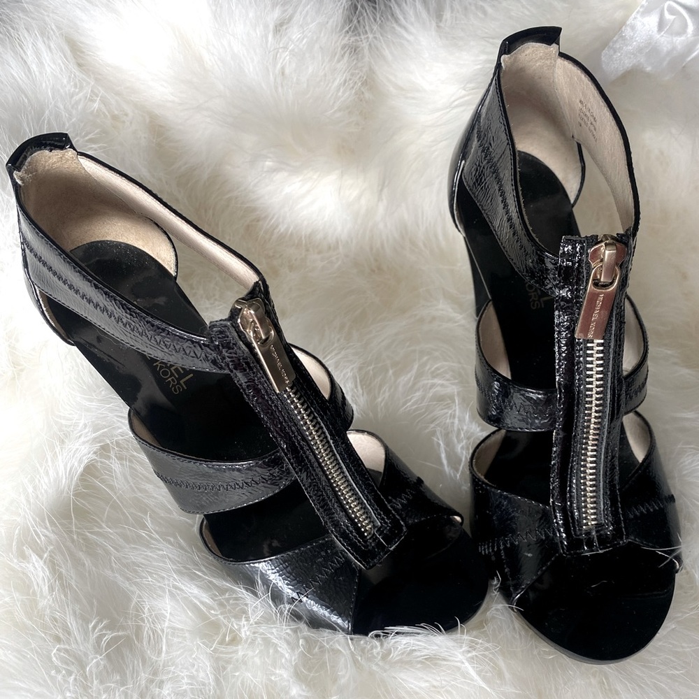 Michael Kors Black Patent Leather T-Strap Pumps